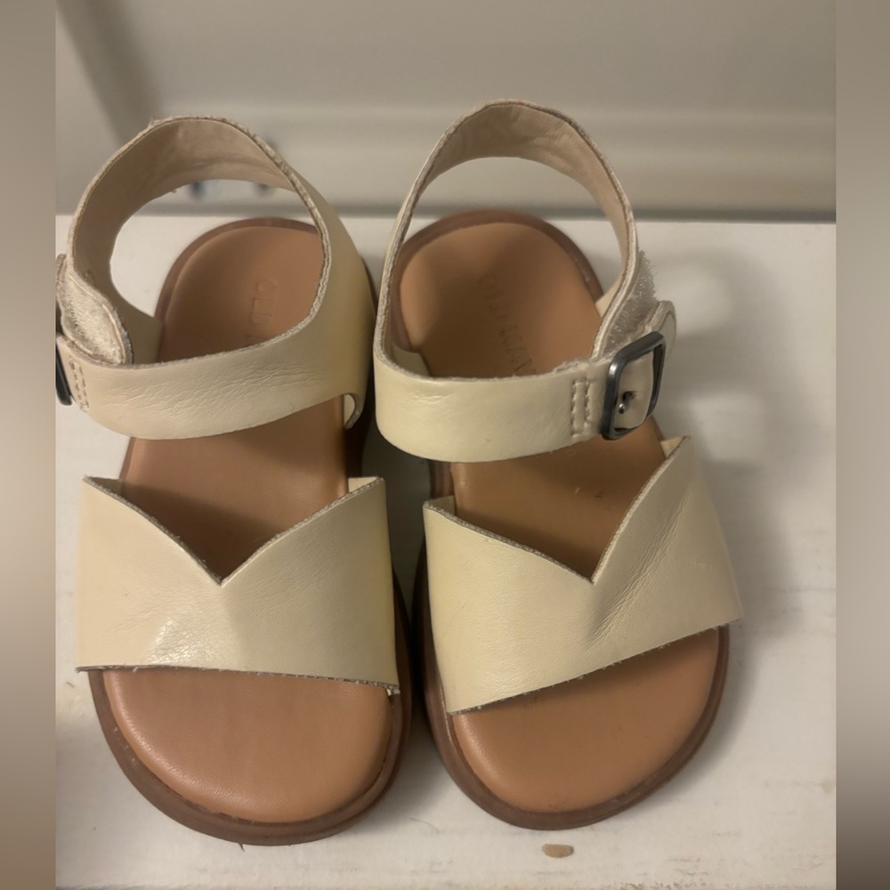 size 6c sandals. Old Navy